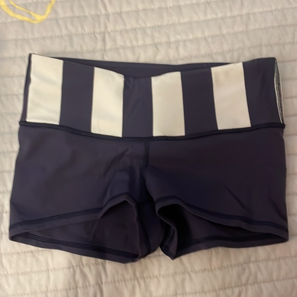 Lululemon boogie shorts 4 - Picture 6 of 7